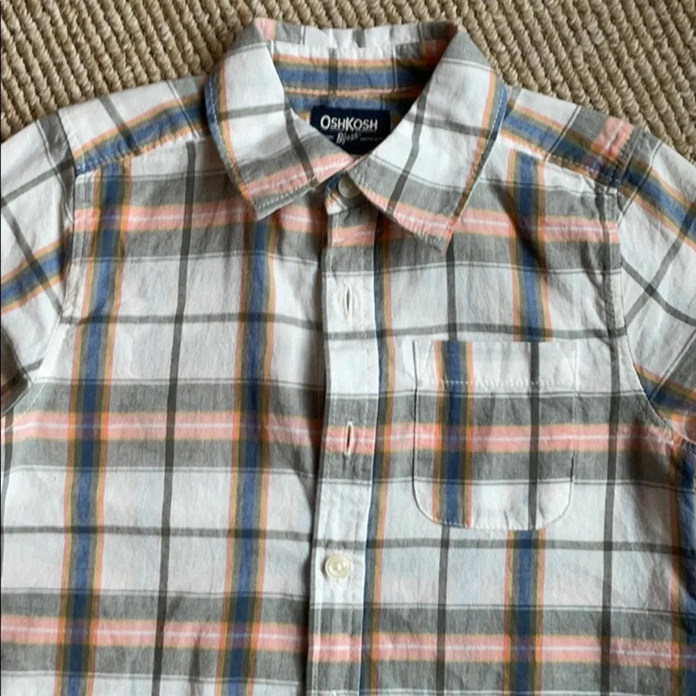 Oshkosh 4T button down short sleeve shirt
